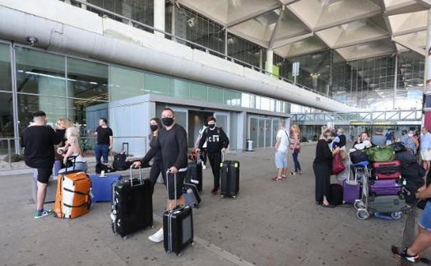 Spain introduces new Covid vaccination certificate rules for international arrivals