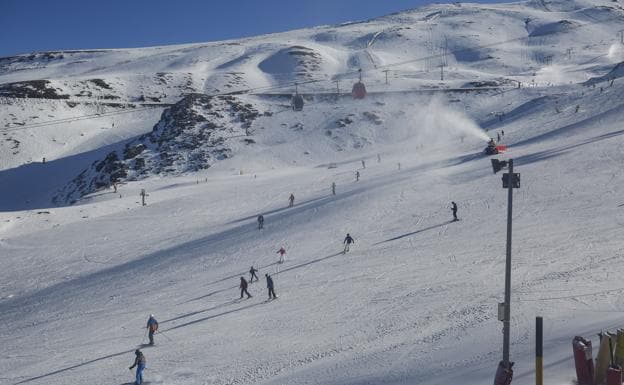 The easier slopes in Sierra Nevada are favourites with beginners. 