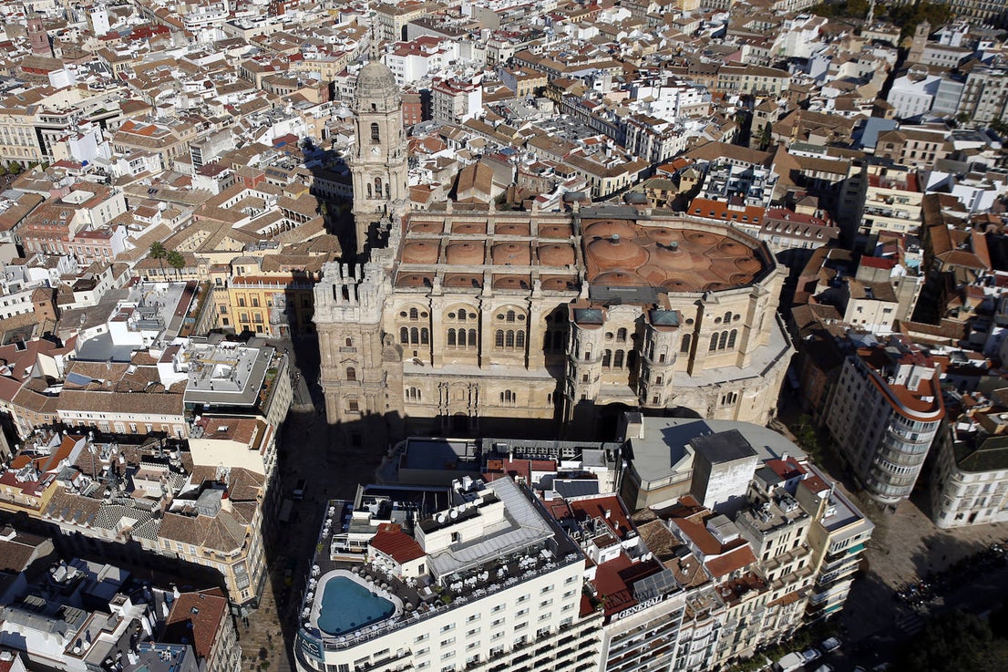 Since 1986, the Spanish National Police have been watching criminals from above in their Air Unit. 