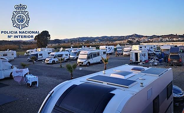 A clandestine caravan site in Vélez-Málaga 