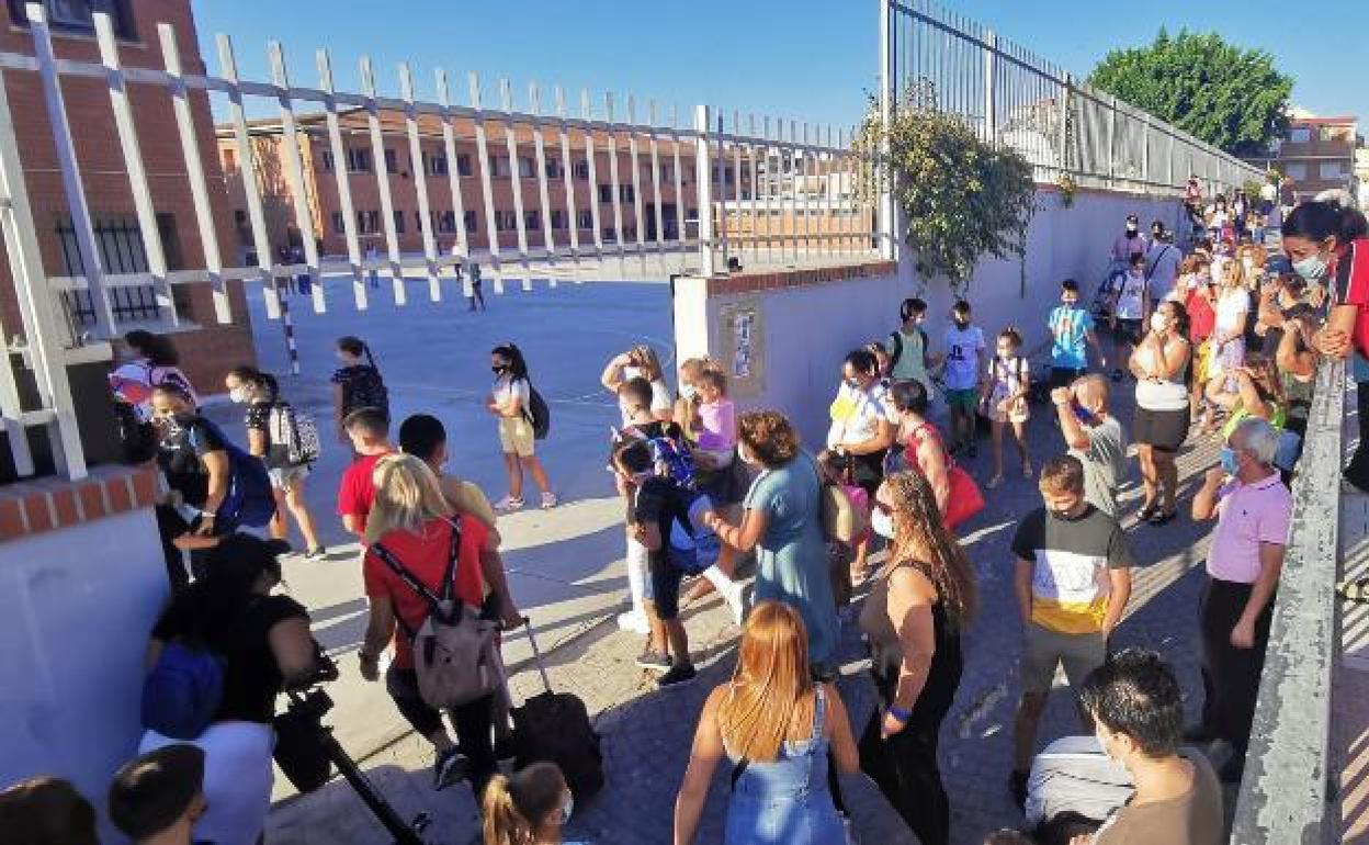 Masks in Andalusian schools are no longer mandatory in the playgrounds