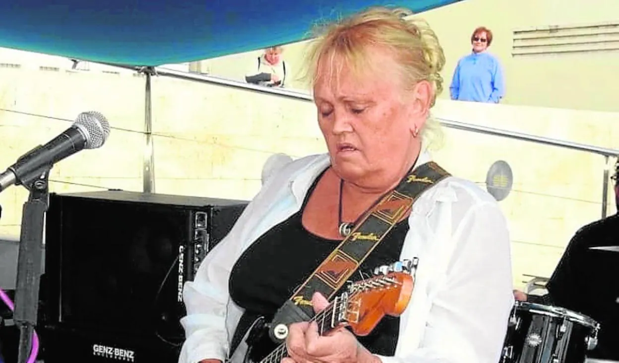 Mama Paula brings her incredible blues talent to Mijas Costa. 