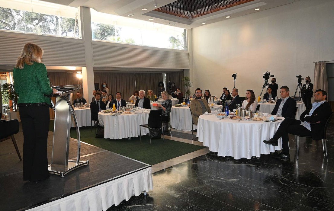 Representatives of Marbella town hall, Prime Invest, Triay Lawyers, and Iago Milet architecture studio at the event organised by SUR in English.