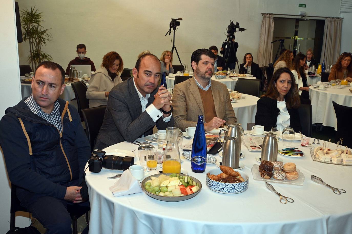 Representatives of Marbella town hall, Prime Invest, Triay Lawyers, and Iago Milet architecture studio at the event organised by SUR in English.