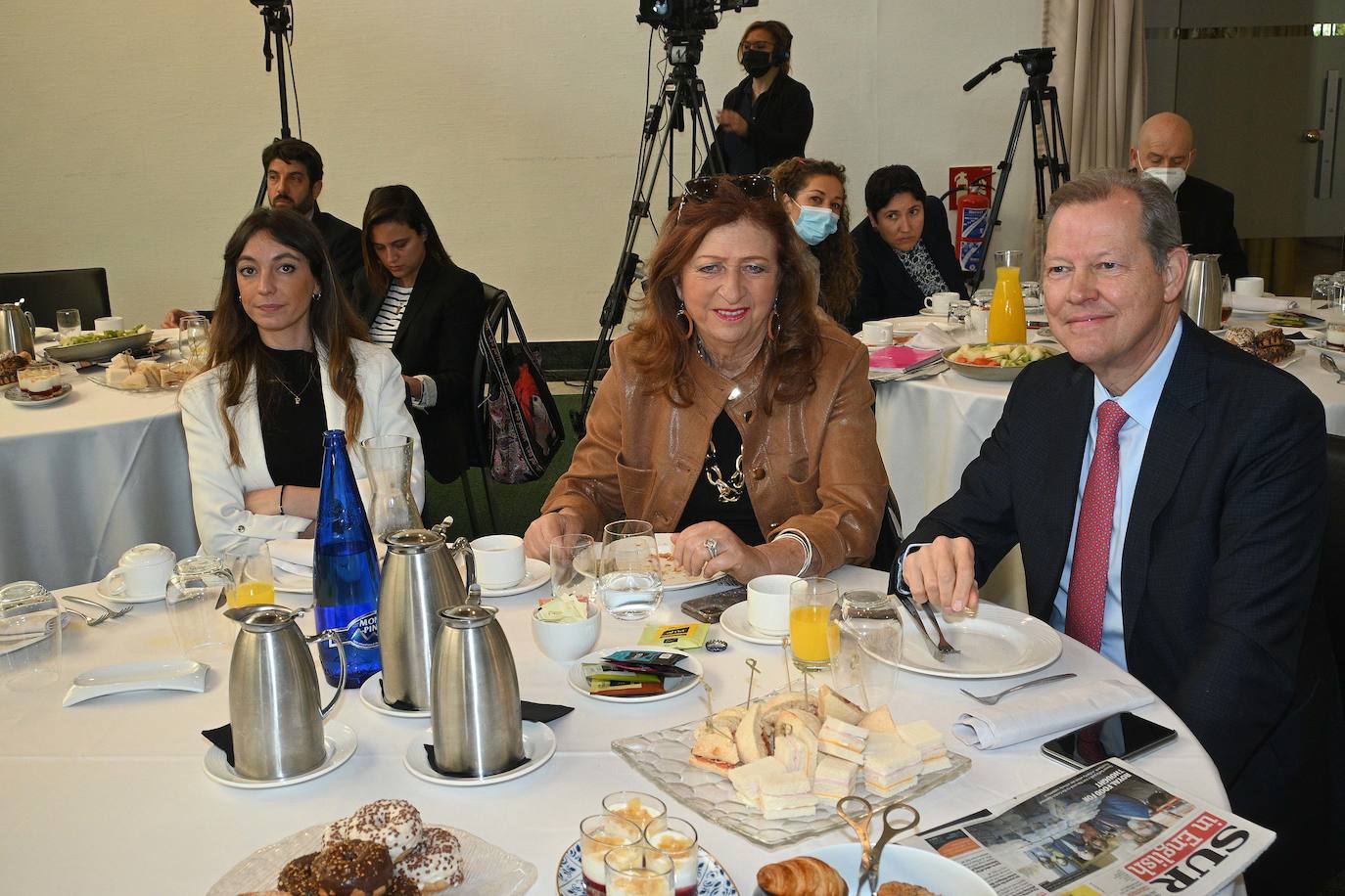 Representatives of Marbella town hall, Prime Invest, Triay Lawyers, and Iago Milet architecture studio at the event organised by SUR in English.