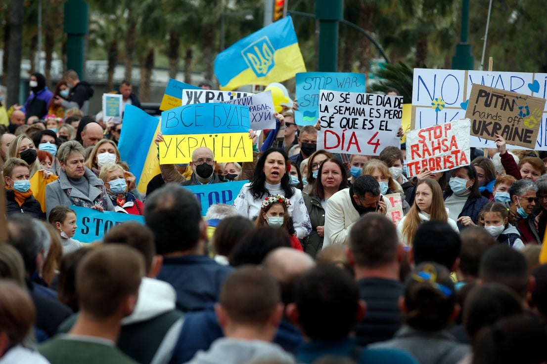 Demonstration in Malaga's Plaza de la Marina, this Sunday. 