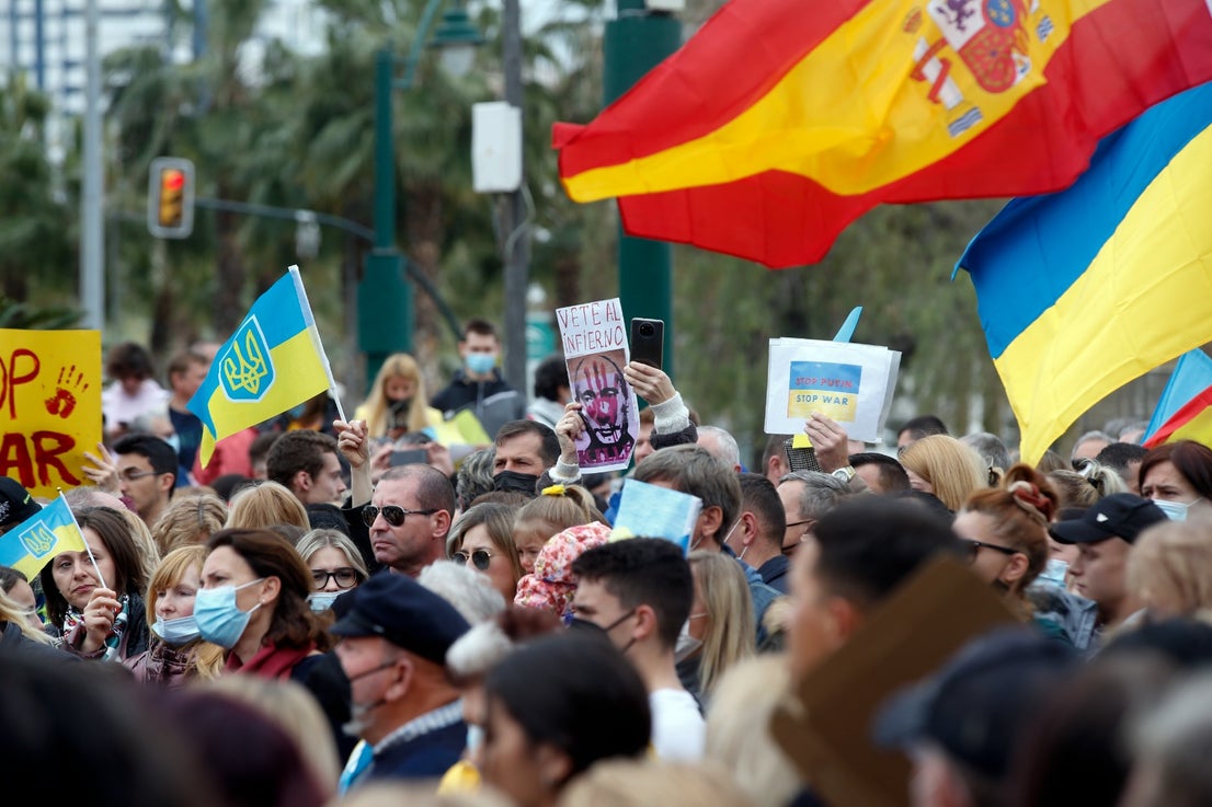 Demonstration in Malaga's Plaza de la Marina, this Sunday. 