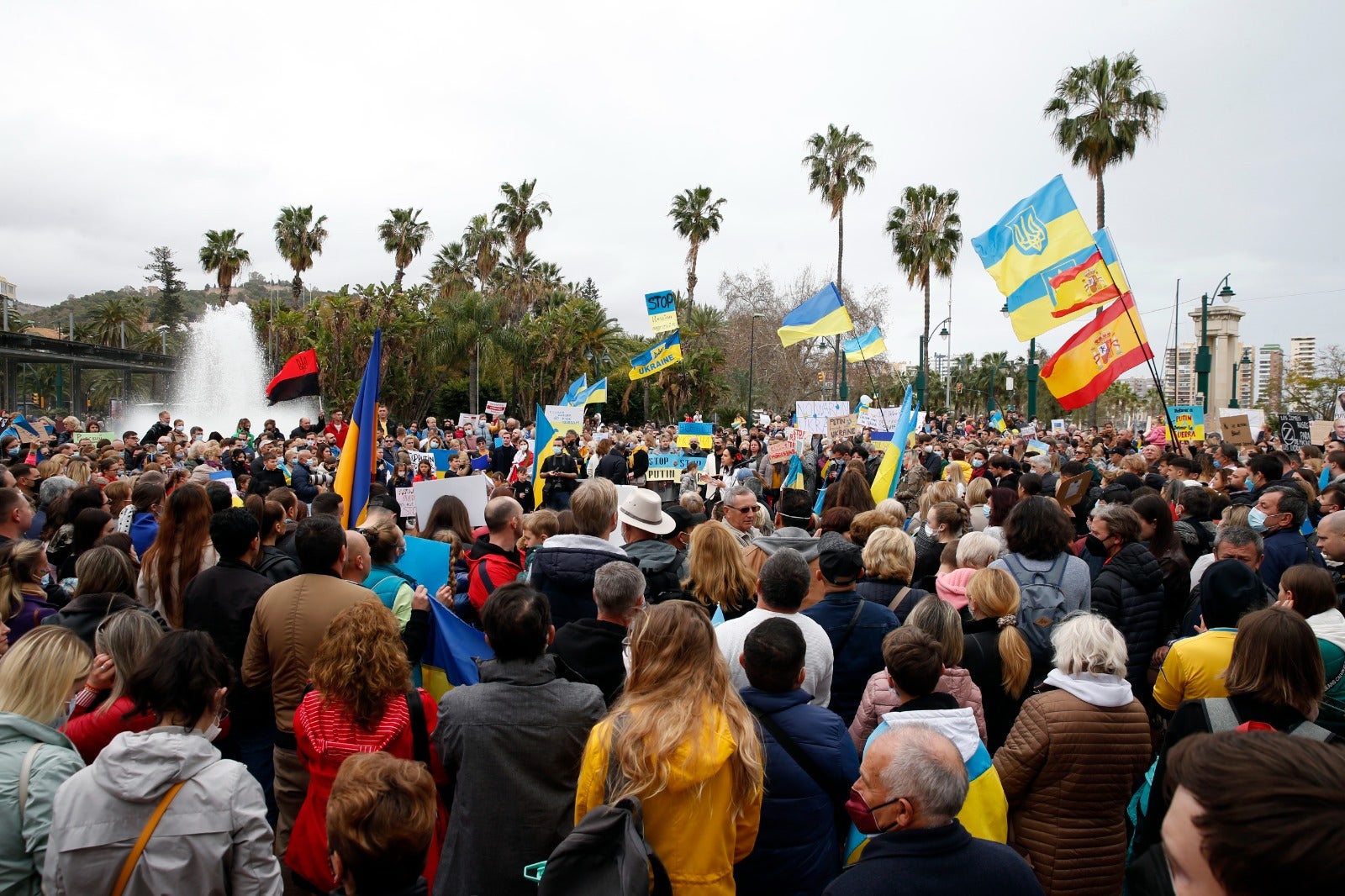 Demonstration in Malaga's Plaza de la Marina, this Sunday. 