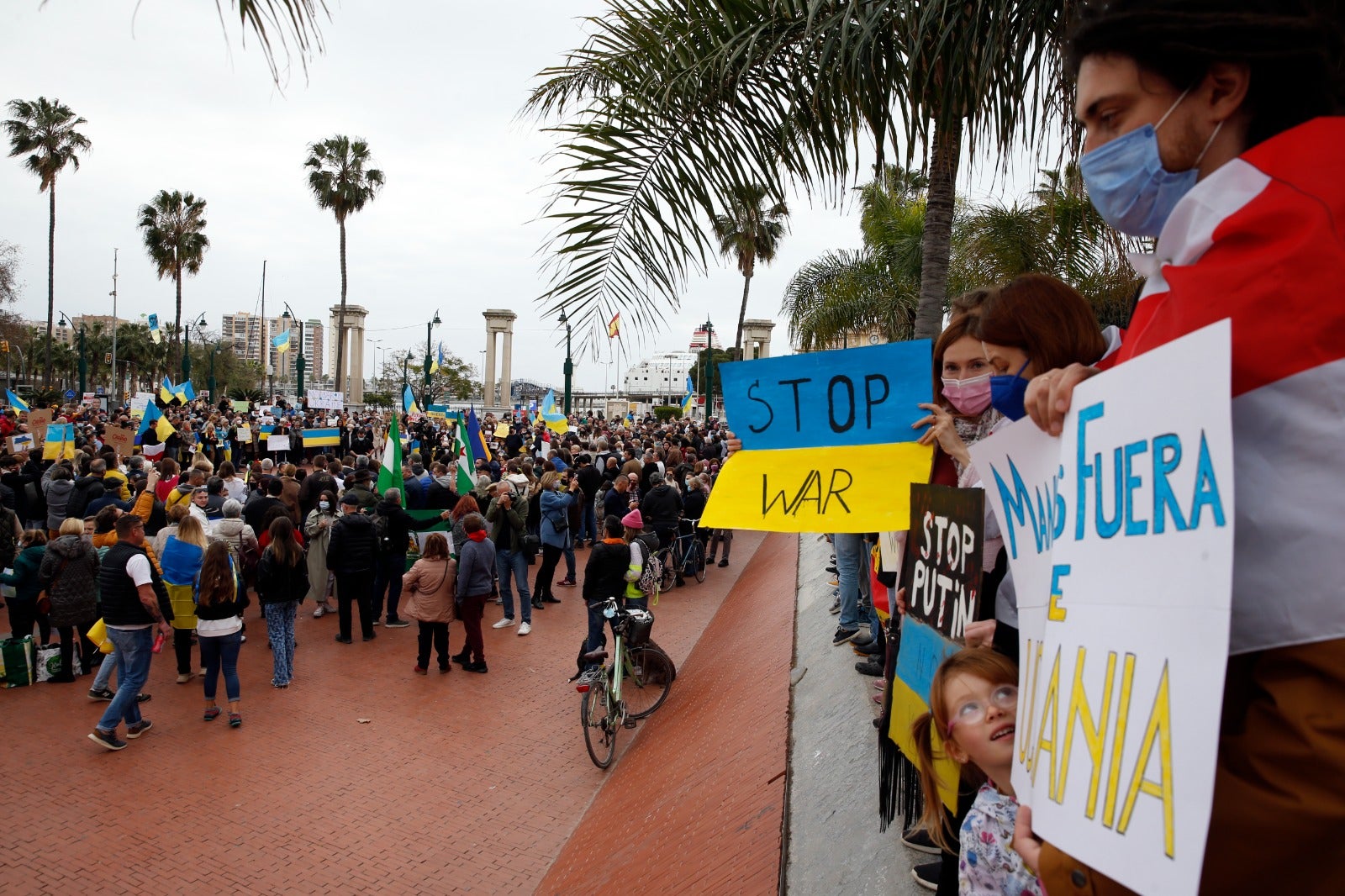 Demonstration in Malaga's Plaza de la Marina, this Sunday. 