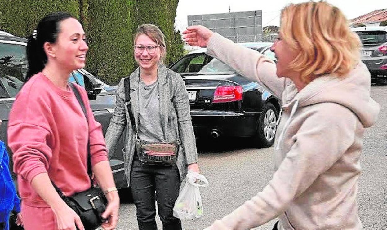 A warm welcome awaited them in Estepona. 