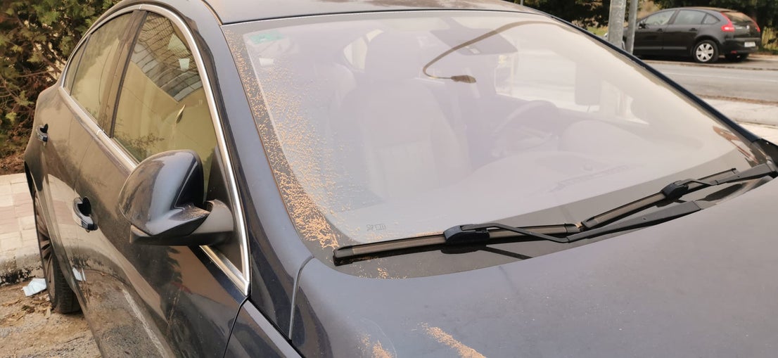 The rain brought with it Saharan dust, in suspension