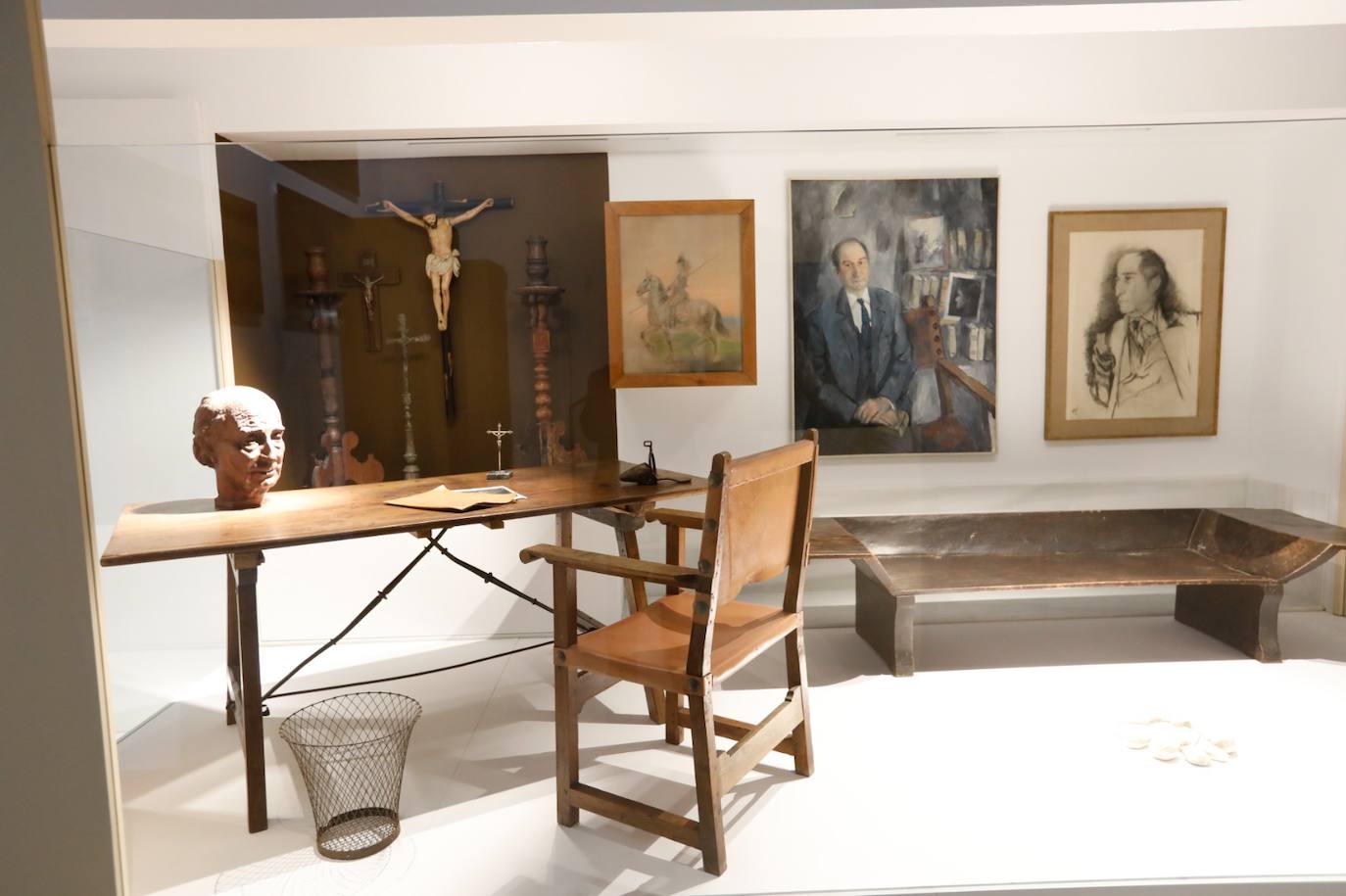 The centre, officially opened by the president of the Junta de Andalucía, now hosts four exhibitions