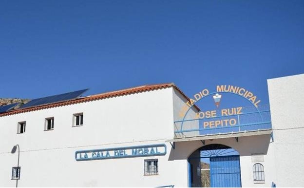 Four defibrillators installed in Rincón de la Victoria sports facilities
