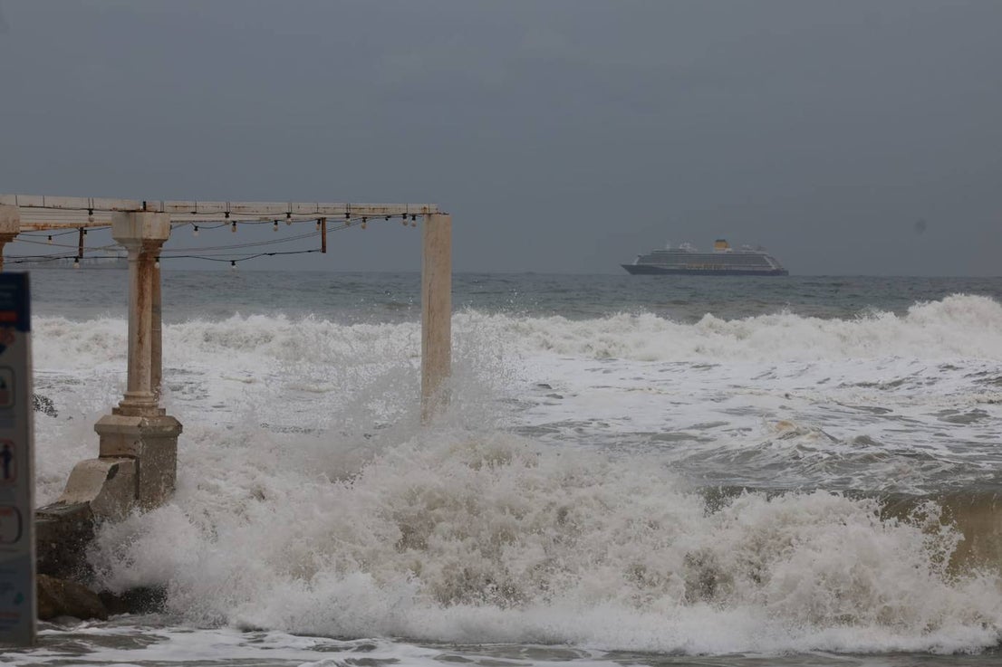 Photographs of the damage to the beaches of the Costa del Sol due to the storm