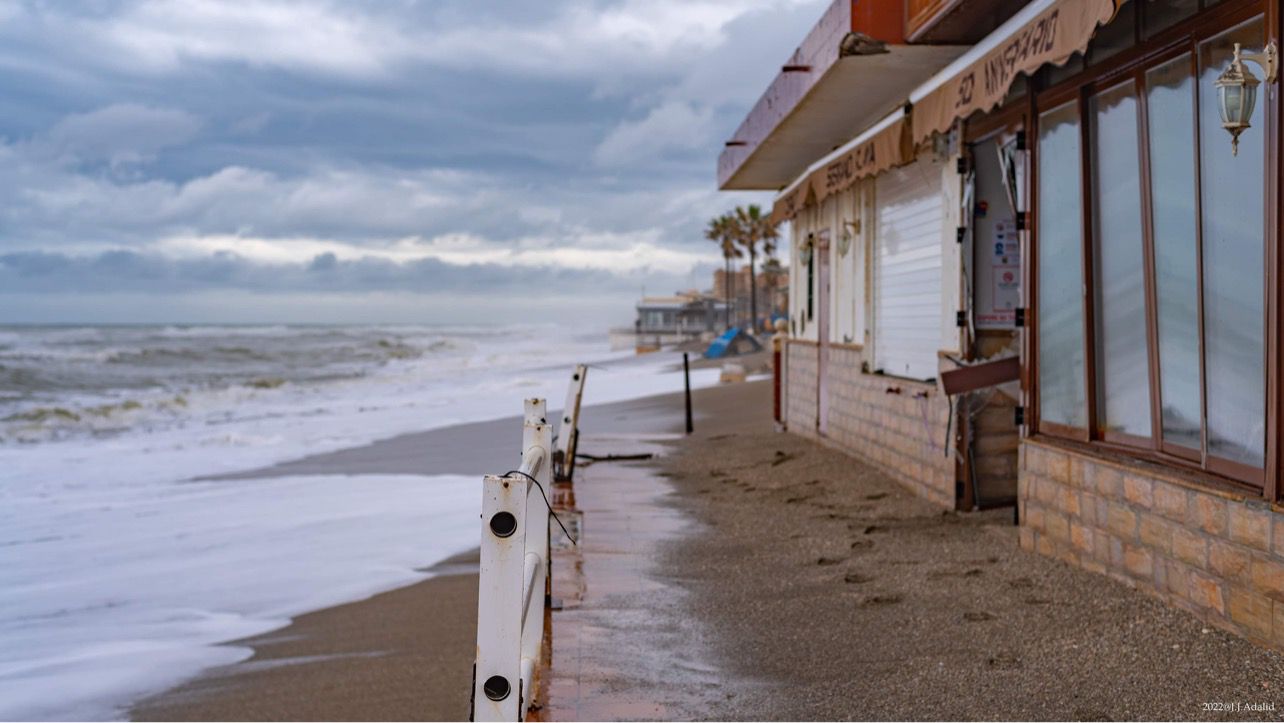 Photographs of the damage to the beaches of the Costa del Sol due to the storm.
