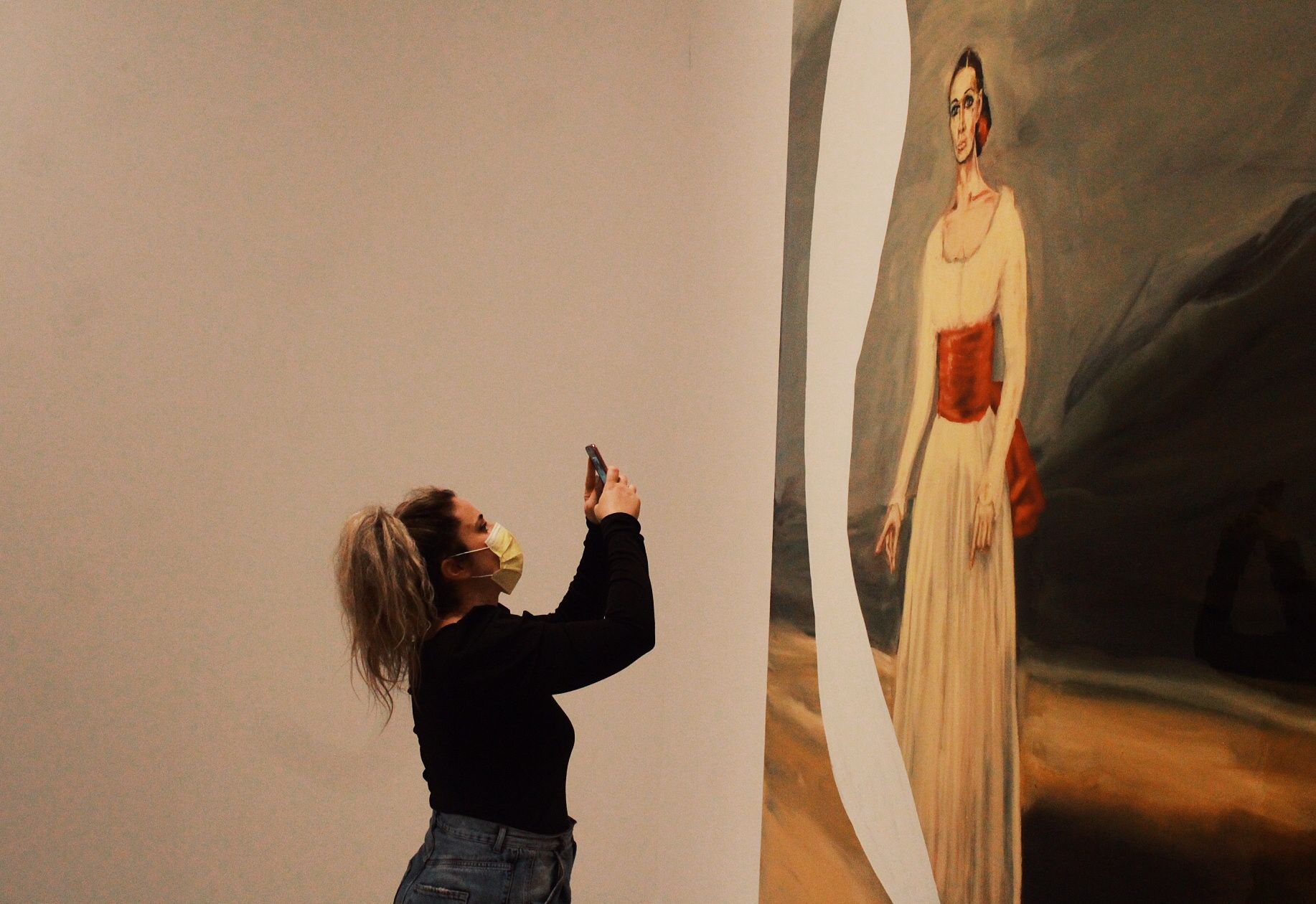 The North American artist recreates traditional Spanish paintings.