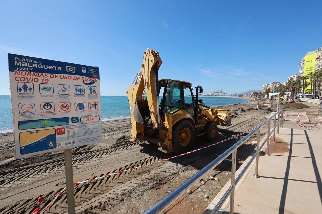 Working against the clock on the Huelin and La Malagueta beaches in Malaga city, and also on the beaches of Torremolinos