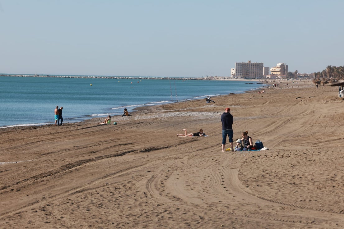 Working against the clock on the Huelin and La Malagueta beaches in Malaga city, and also on the beaches of Torremolinos