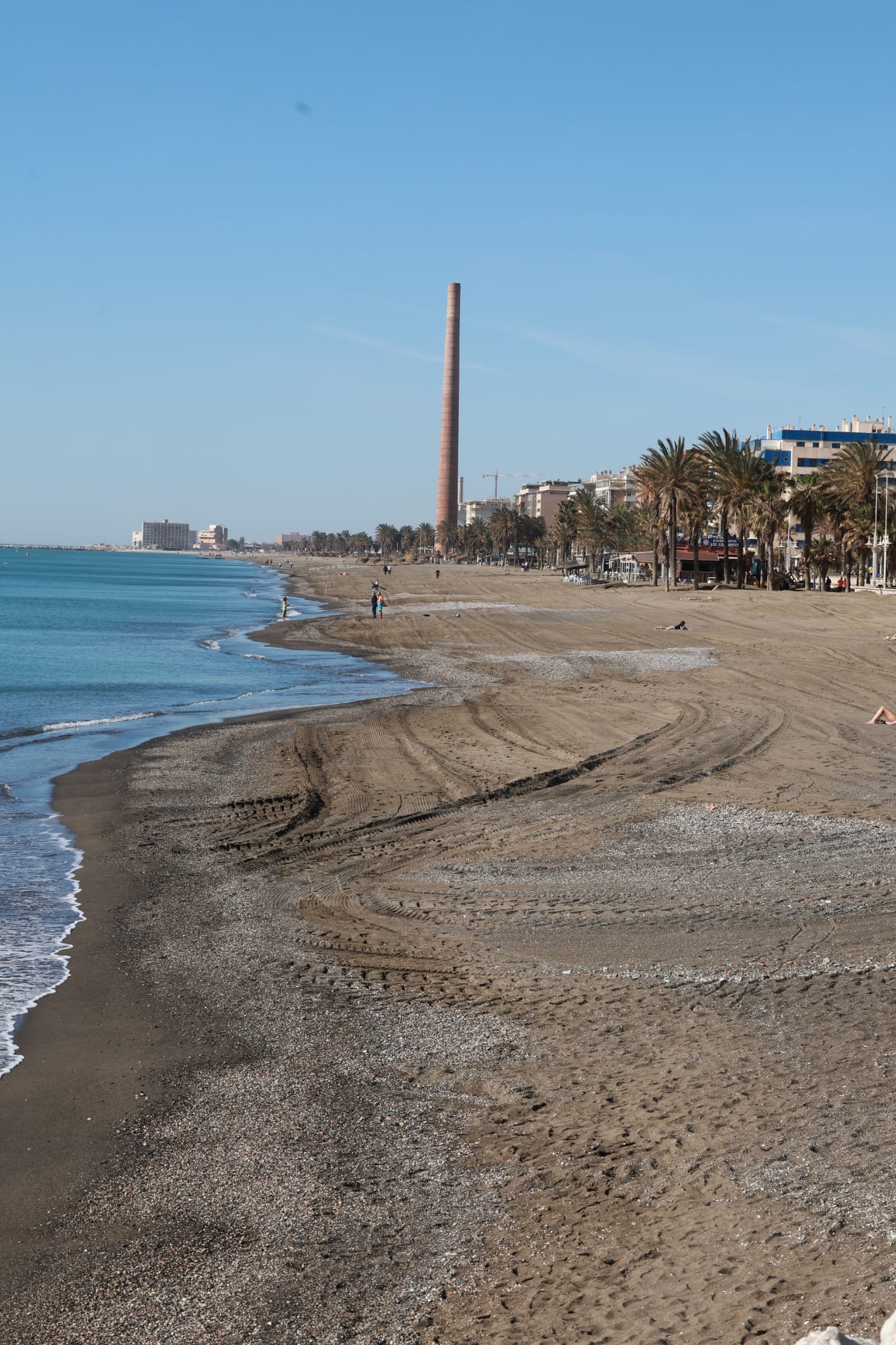 Working against the clock on the Huelin and La Malagueta beaches in Malaga city, and also on the beaches of Torremolinos