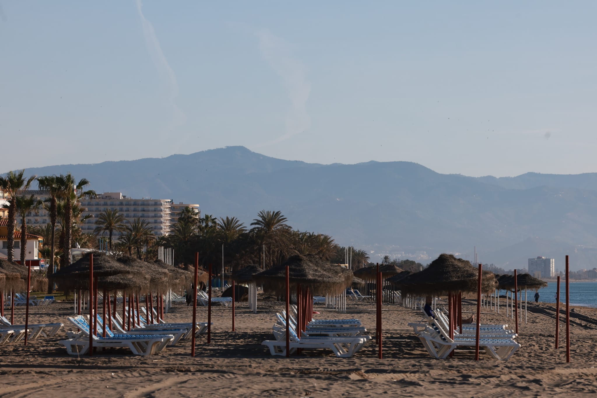 Working against the clock on the Huelin and La Malagueta beaches in Malaga city, and also on the beaches of Torremolinos