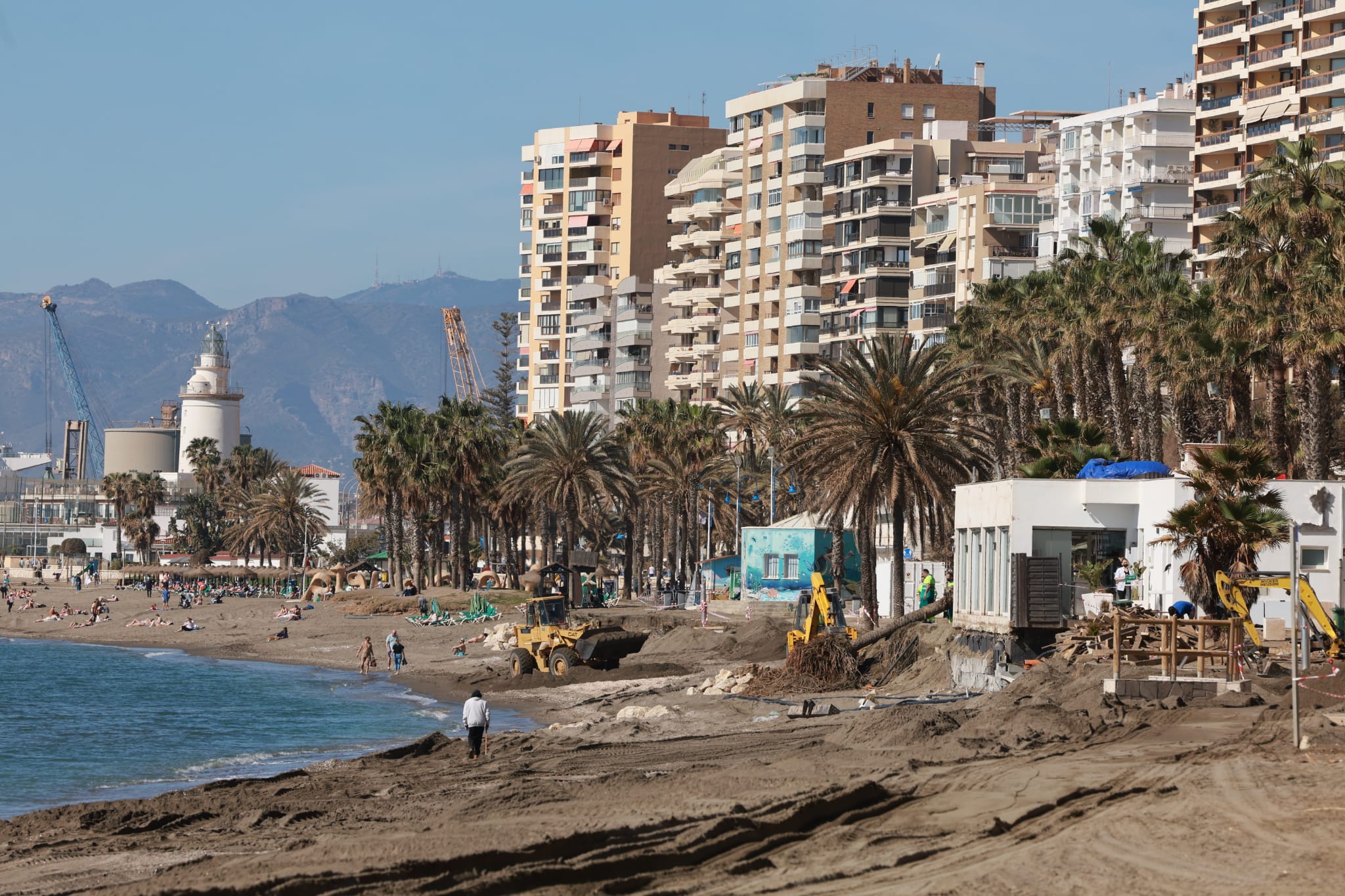 Working against the clock on the Huelin and La Malagueta beaches in Malaga city, and also on the beaches of Torremolinos