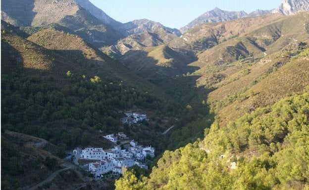 Former abandoned village of El Acebuchal features in Empty Spain calendar