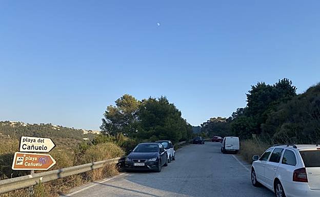 The access to El Cañuelo beach 