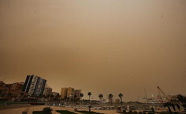 File photo of the calima in Malaga last March