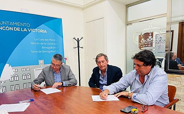 The deeds for the land were signed last Friday 