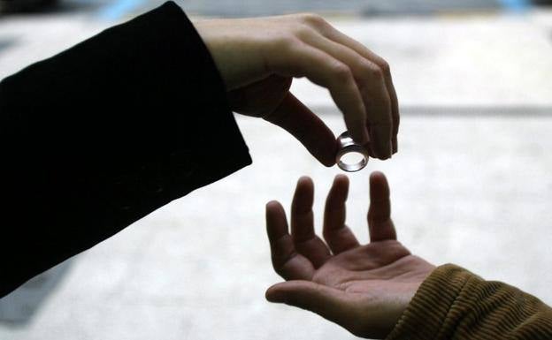 Nearly 5,000 couples filed for divorce in Andalucía in the first three months of this year, slightly down on last year