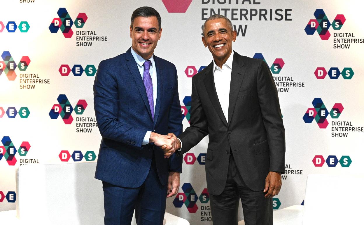 Prime minister Pedro Sánchez and Barack Obama in Malaga last week. 