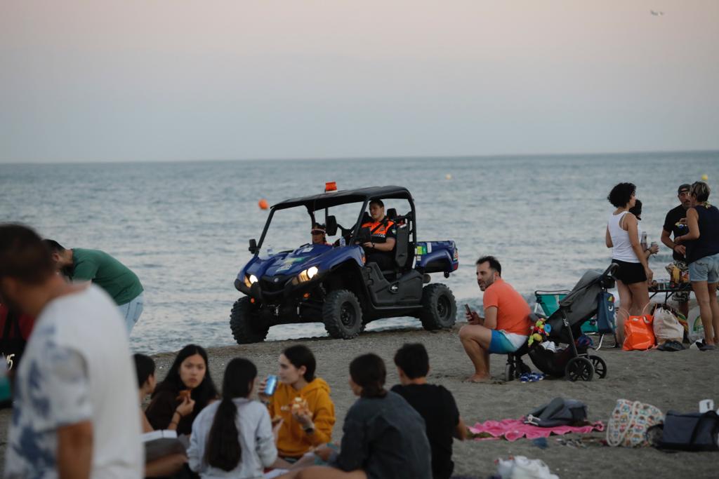 From Manilva to Maro, groups of families and friends celebrated the shortest night of the year around the bonfire.