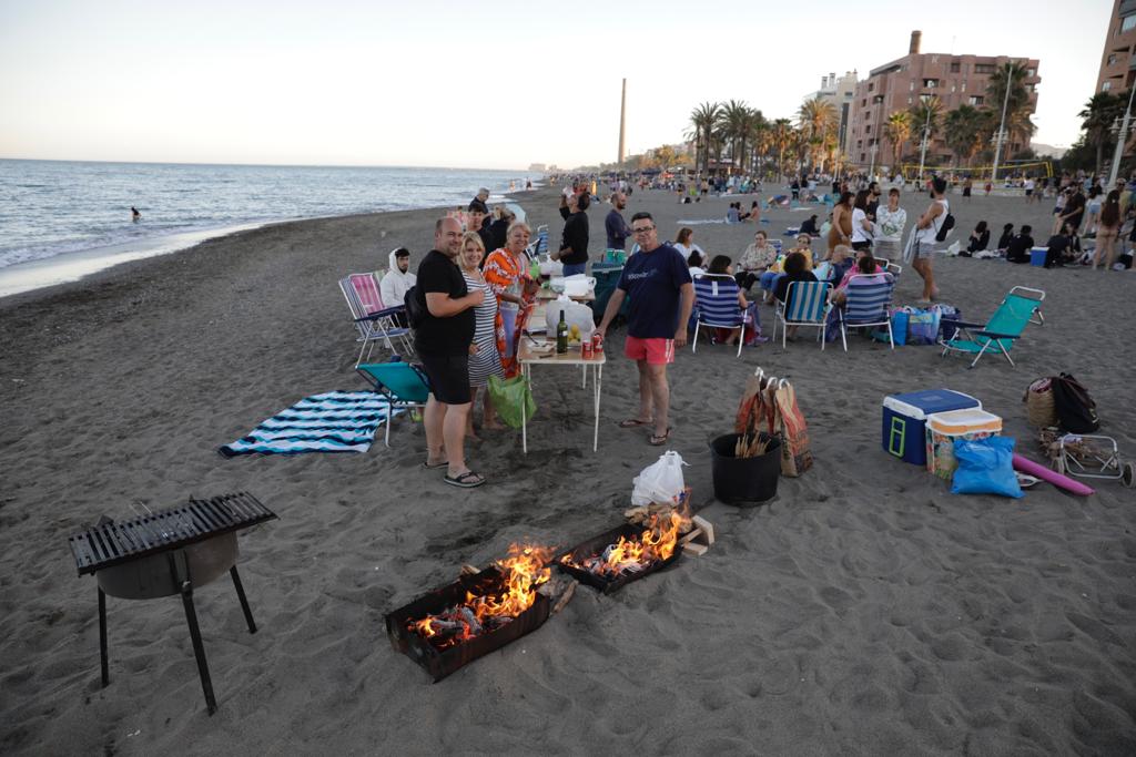 From Manilva to Maro, groups of families and friends celebrated the shortest night of the year around the bonfire.