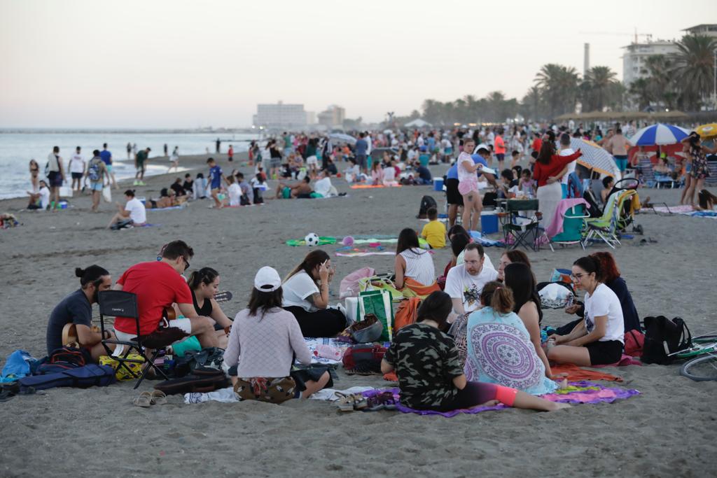 From Manilva to Maro, groups of families and friends celebrated the shortest night of the year around the bonfire.