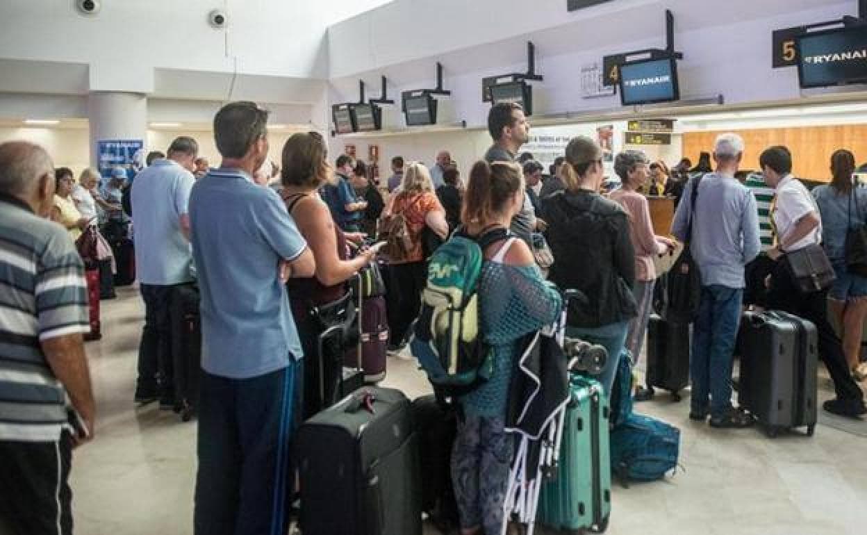 Fears of chaos at Malaga Airport this weekend as strikes by Ryanair and EasyJet cabin crew coincide
