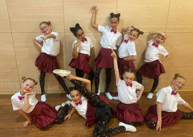 Imagen secundaria 1 - Mijas dance students triumph once more at national championships