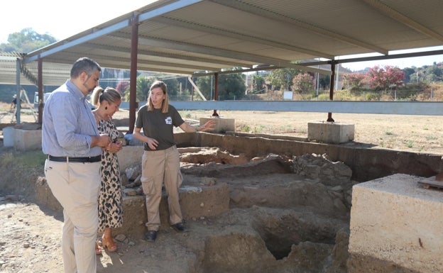 Funeral urn and other important artefacts discovered at key archaeological site in Mijas