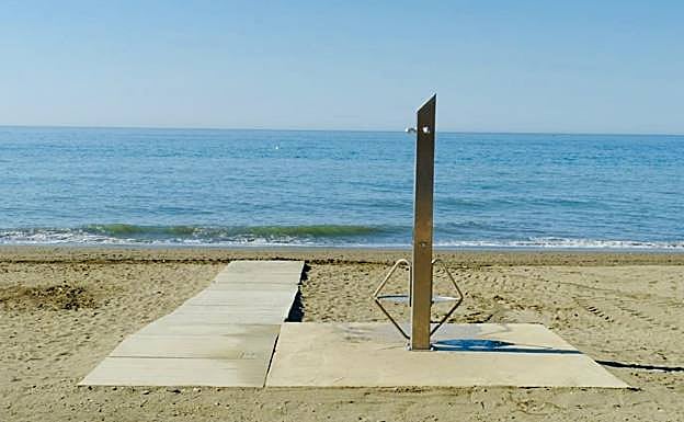 A shower in Rincón de la Victoria 
