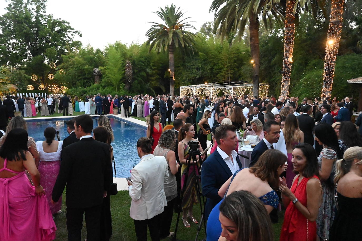 The gala dinner of the Asociación Española Contra el Cáncer de Marbella has returned in style, bringing together more than 500 people at Finca de La Concepción to support the work of this group that cares for patients suffering from this disease and their families