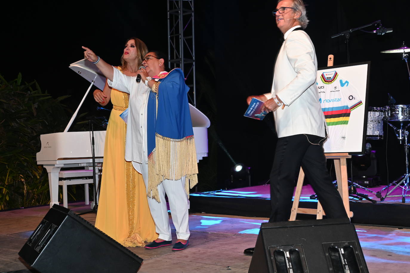 The gala dinner of the Asociación Española Contra el Cáncer de Marbella has returned in style, bringing together more than 500 people at Finca de La Concepción to support the work of this group that cares for patients suffering from this disease and their families