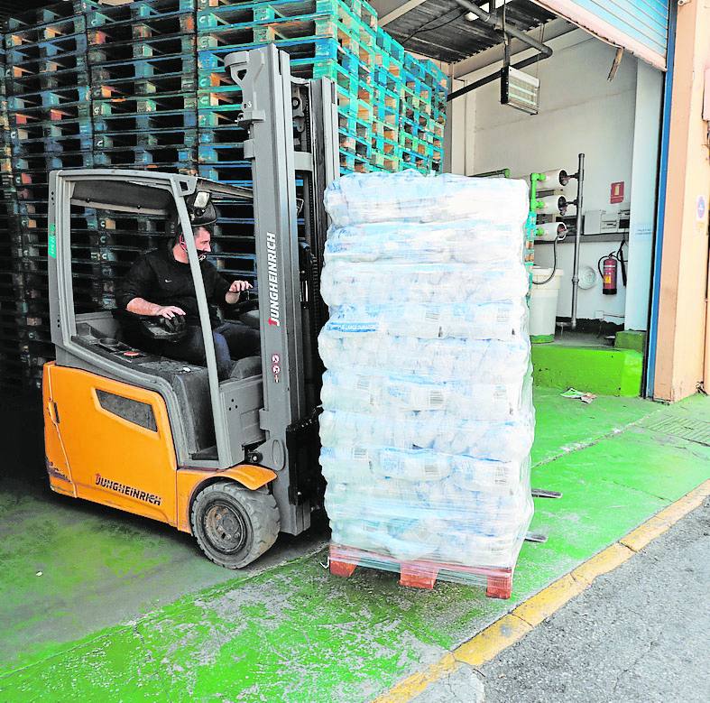 There is a shortage of ice in Malaga. 