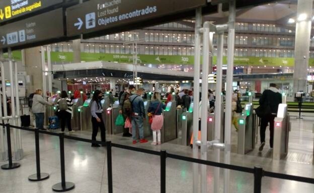 File image of access to security zone at Malaga Airport.