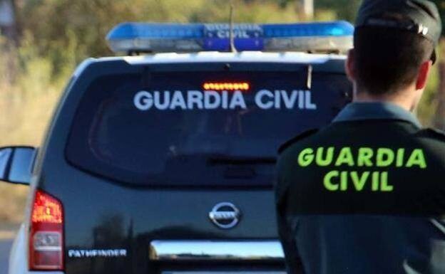 Civil Registry worker arrested for charging for free services, such as registering births and deaths, in Malaga province