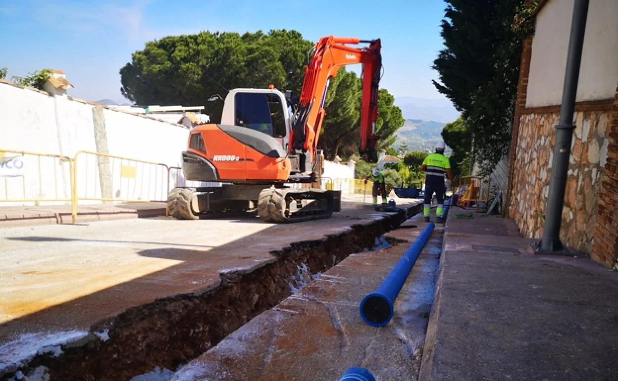The project to renew water pipes in the municipality was launched in April. 