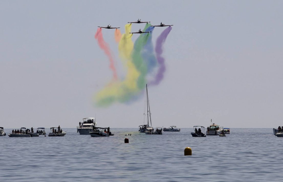 From the early hours of Sunday morning the Torre del Mar beach, on the the Costa del Sol, was full of people waiting to see what is already recognised as one of the best air festivals in Europe. 