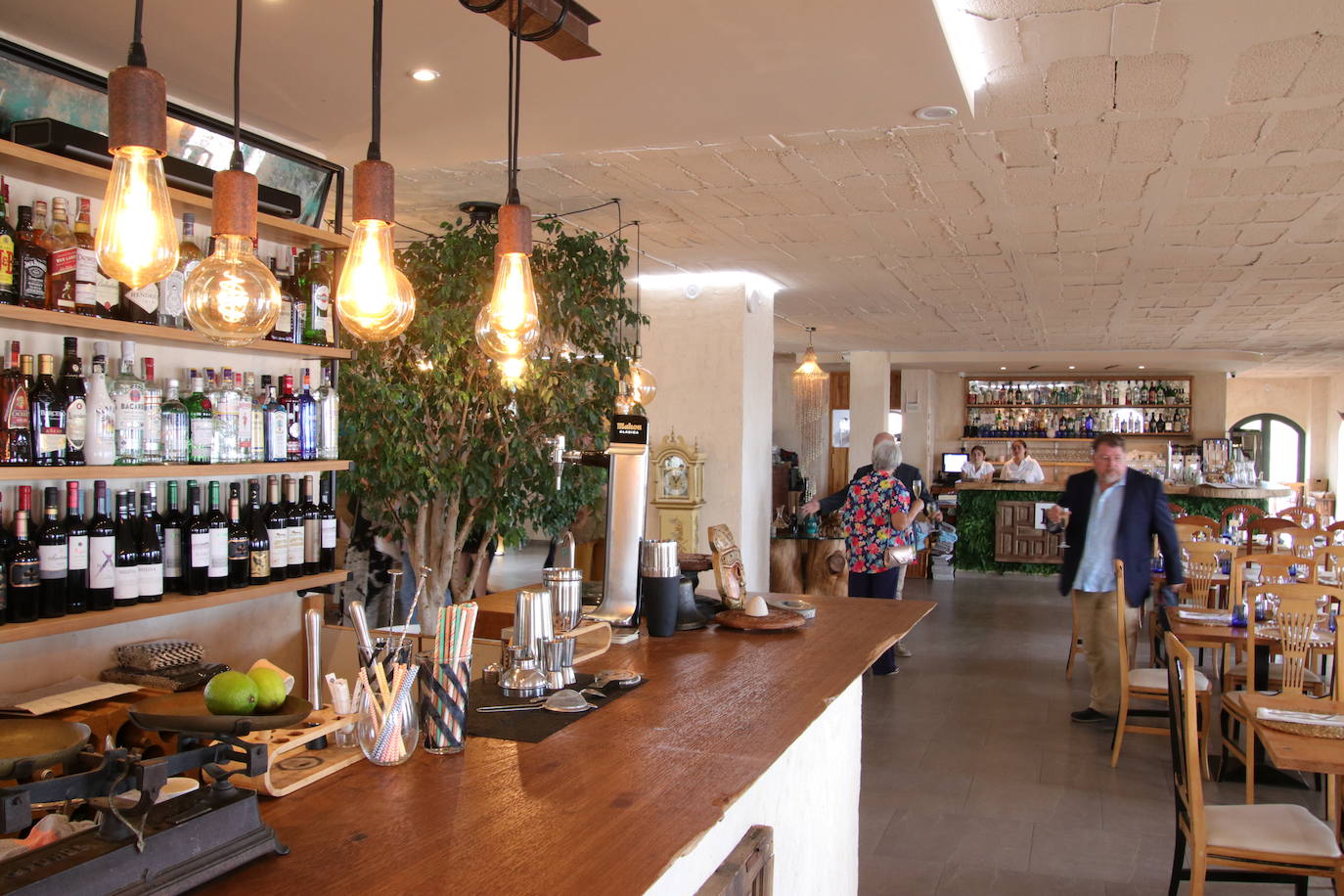 Tuesday’s gala dinner for the Costa Press Club's 20th anniversary was attended by members and guests, including representatives of the Spanish press association and Malaga University