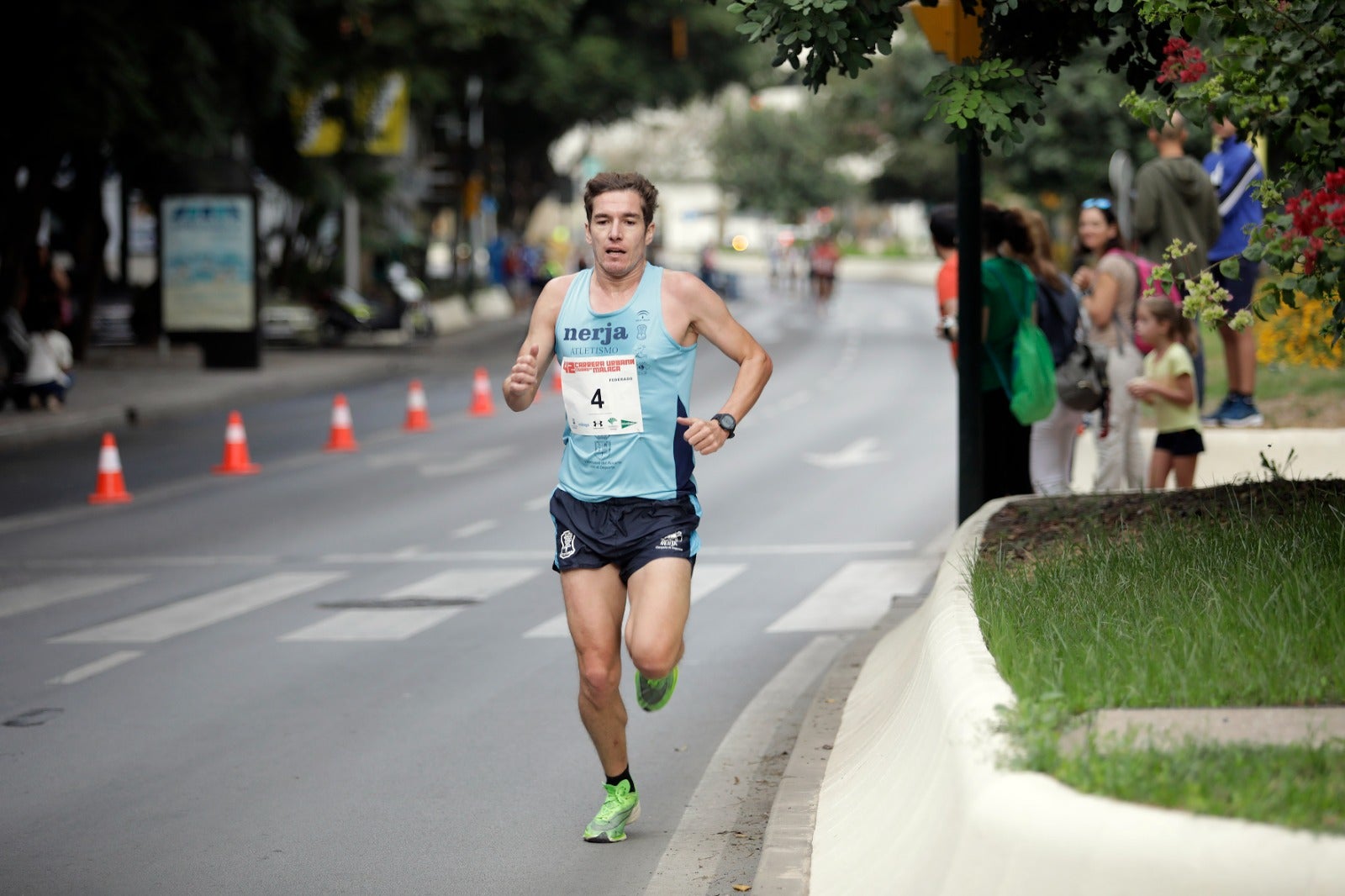 Nearly 10,000 athletes took part in the 42nd Carrera Urbana Ciudad de Málaga. 