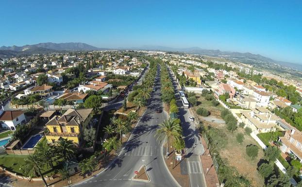 Alhaurín de la Torre and Rincón have the highest average income per household in the province