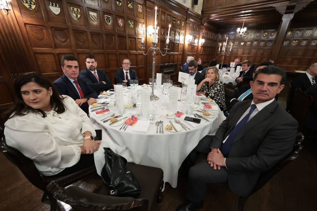 Authorities and travel professionals in London for the WTM got together at the annual SUR dinner last night