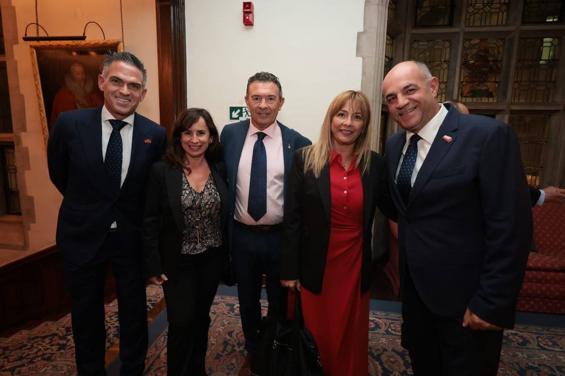 Authorities and travel professionals in London for the WTM got together at the annual SUR dinner last night